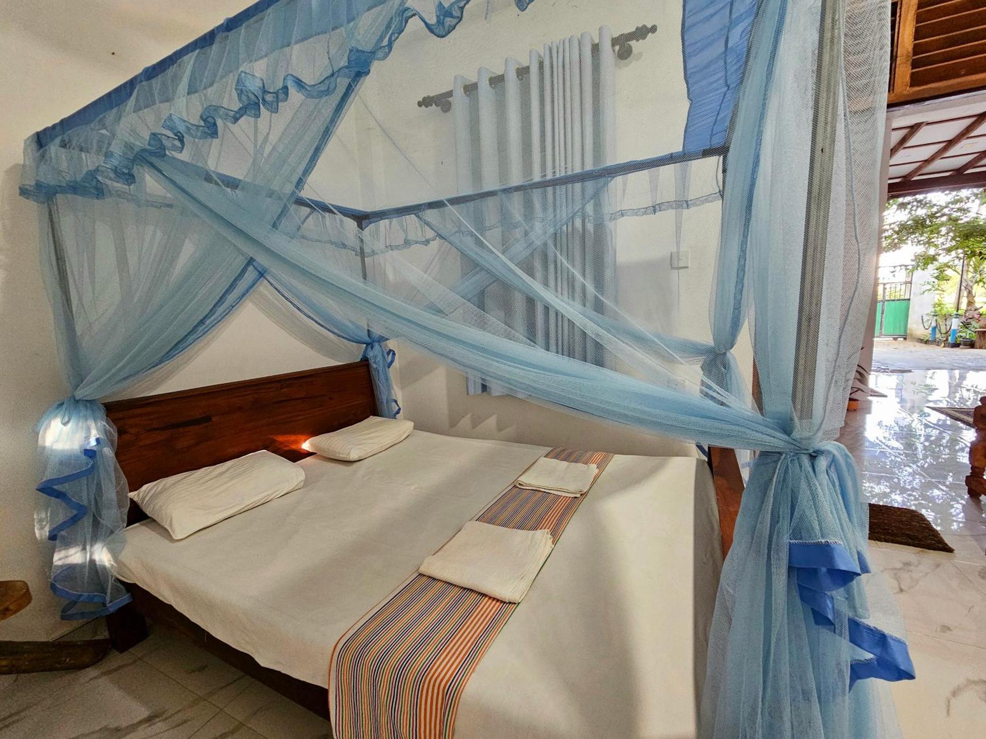 Hotel 蒂瑟默哈拉默 外观 照片
